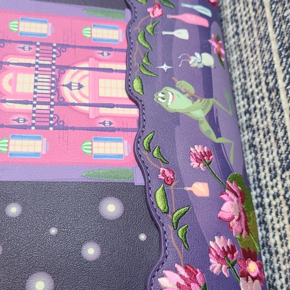 Loungefly Disney's Princess and The Frog Tiana's Palace Crossbody - Picture 4 of 9